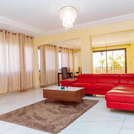 Ferienwohnung Loumia Premium Bonapriso Douala Exterior foto