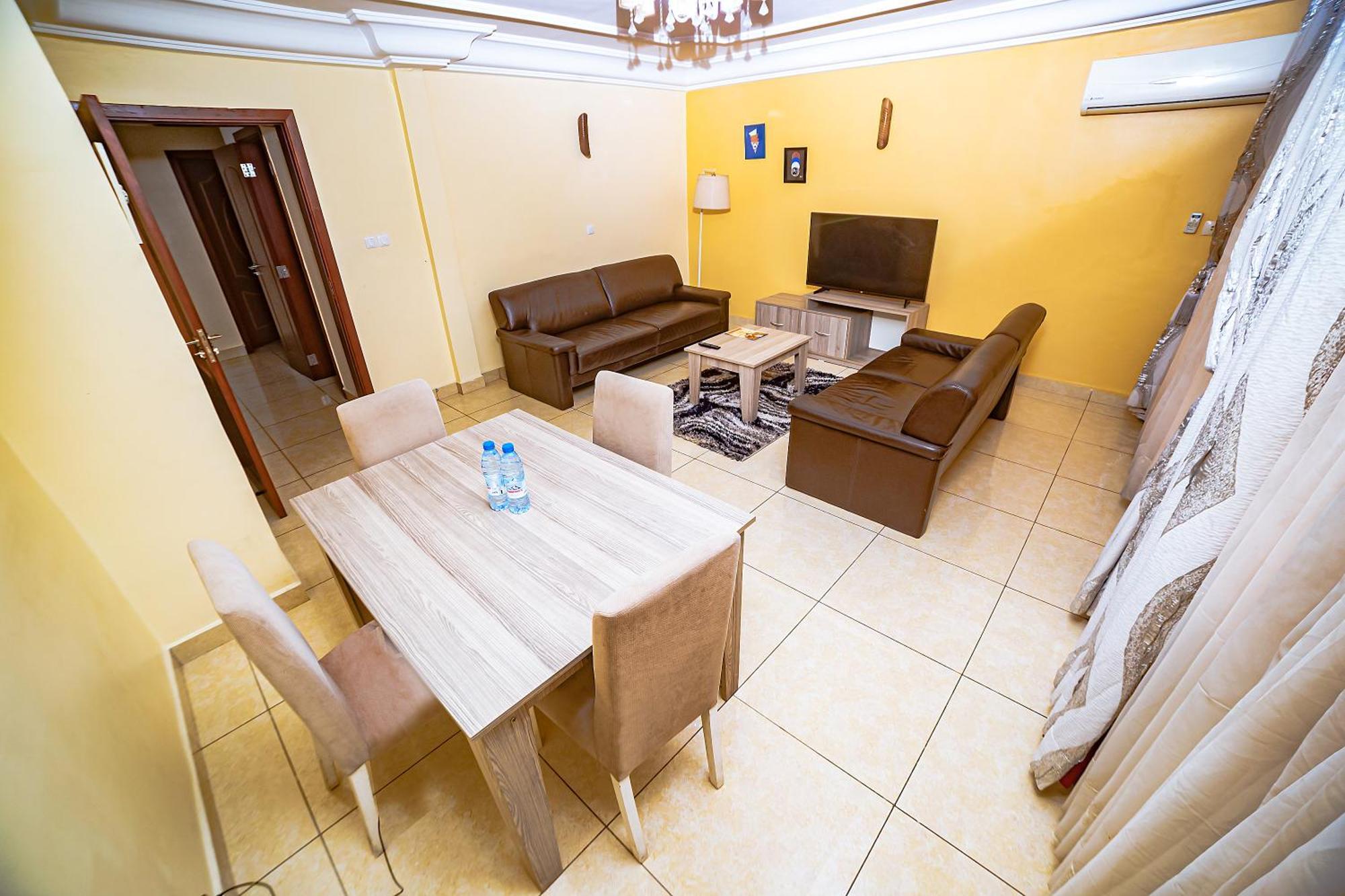 Ferienwohnung Loumia Premium Bonapriso Douala Exterior foto